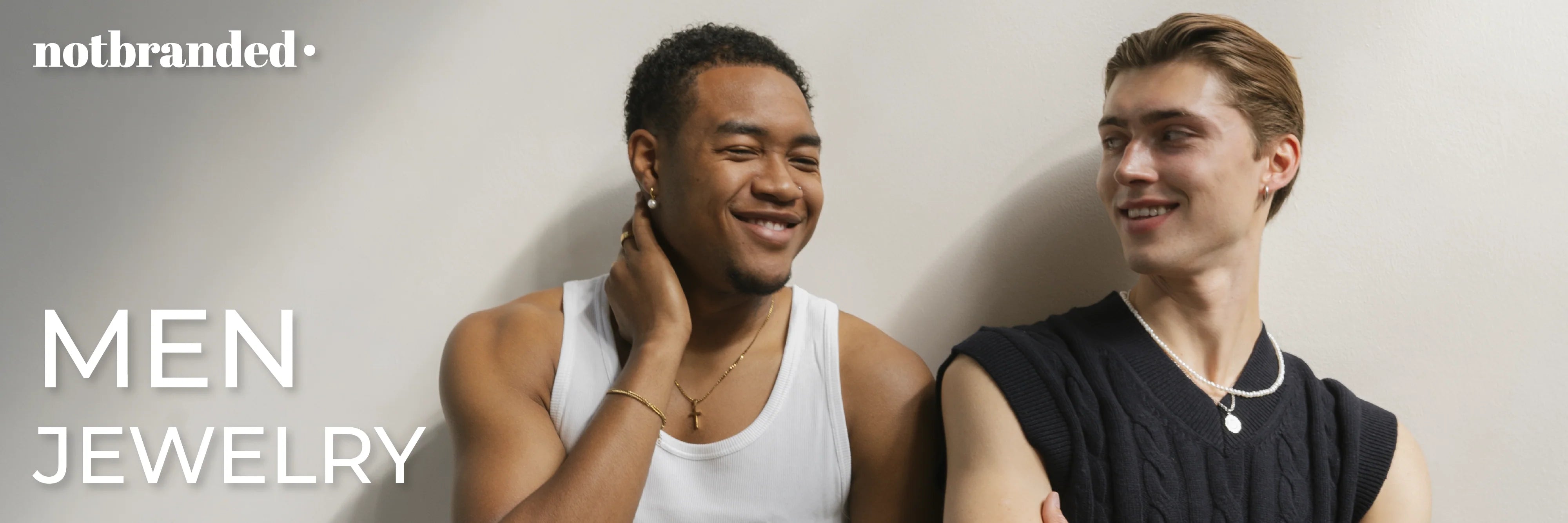 De comeback van mannen sieraden: van chunky chains tot ringen in verschillende maten en stijlen