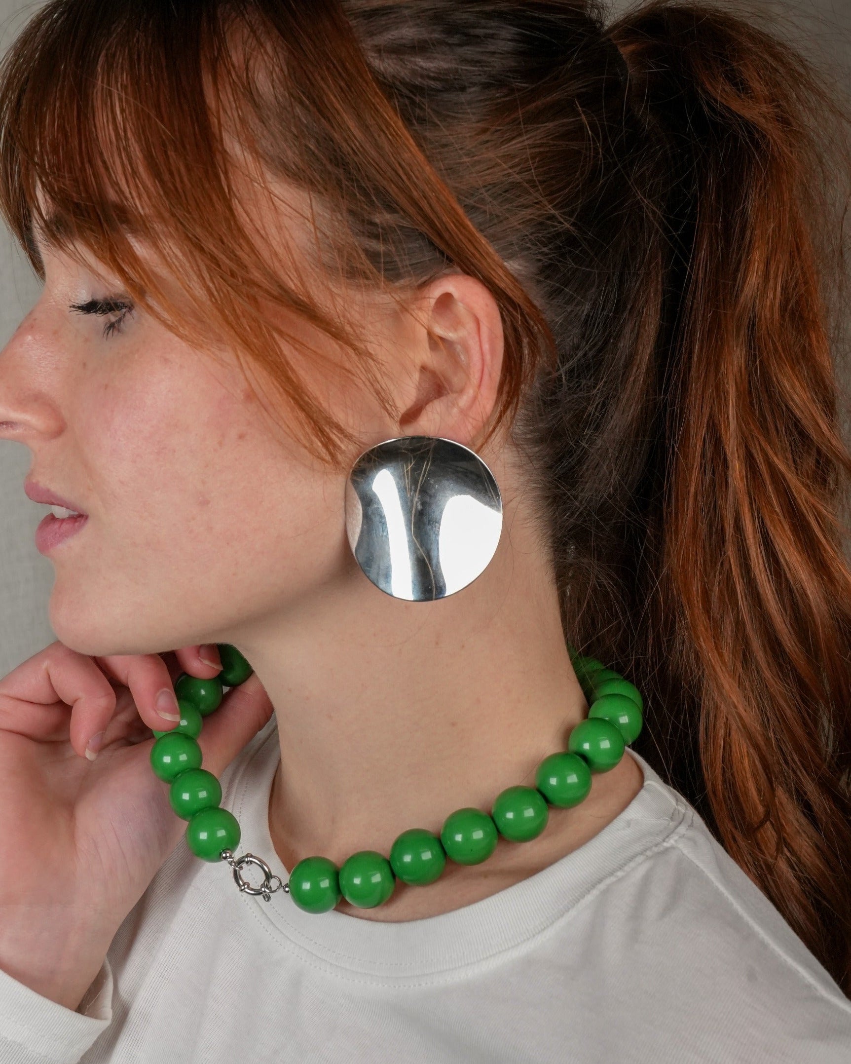 Grote statement oorbellen in het zilverkleurig